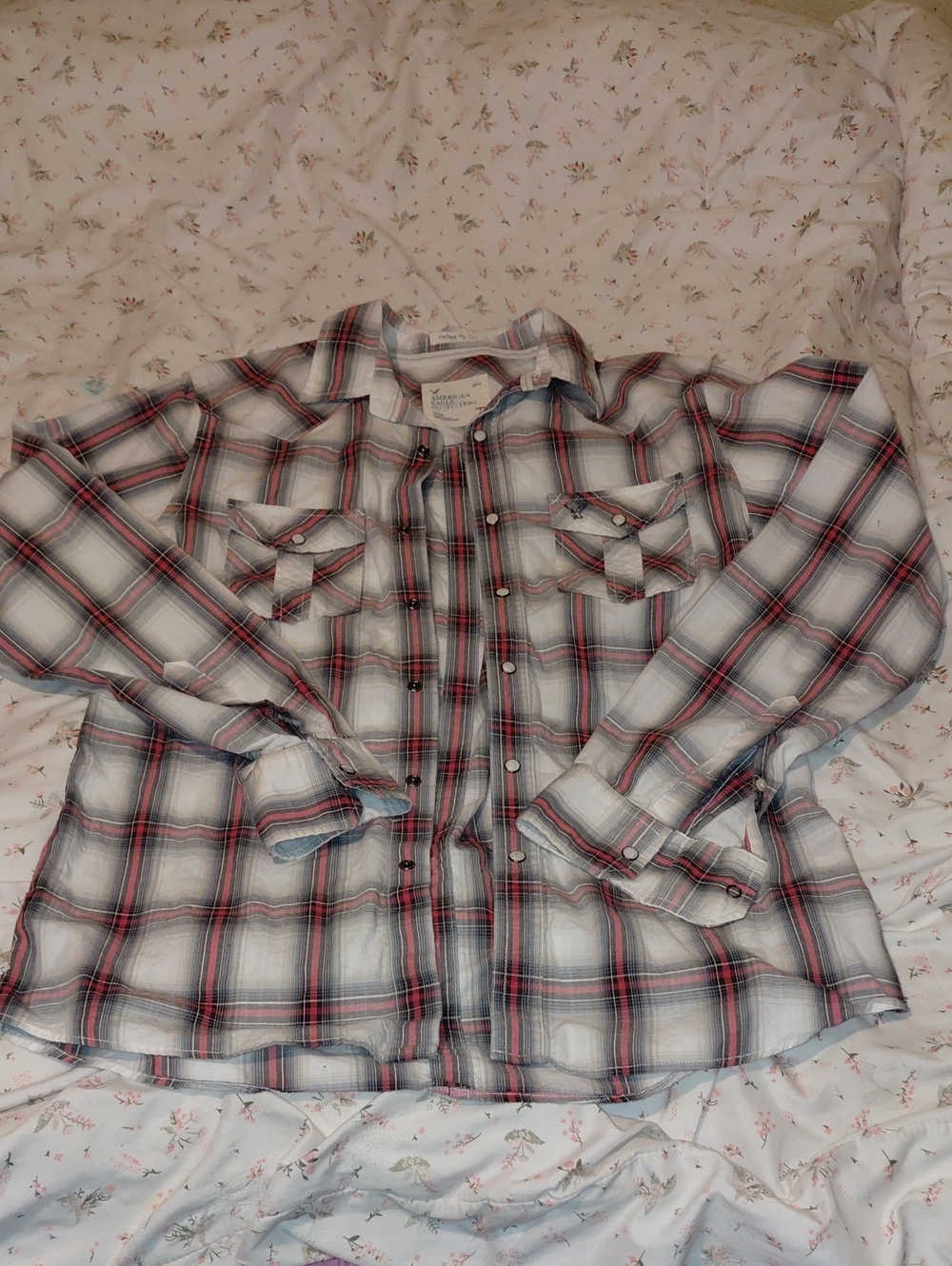 American Eagle Outfitters Plaid Button-Down Shirt in White, Red, and Gray